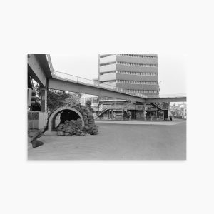Tehran, Mokhber al-Dowleh Intersection, March 1990